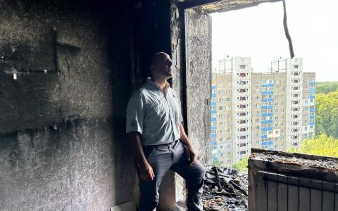 Rep. Panetta examines apartment damaged by Russian missile attack.